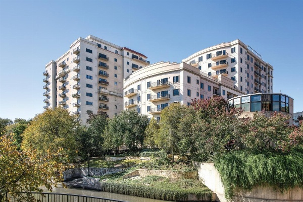 Wyndham La Cascada Hotel image 1